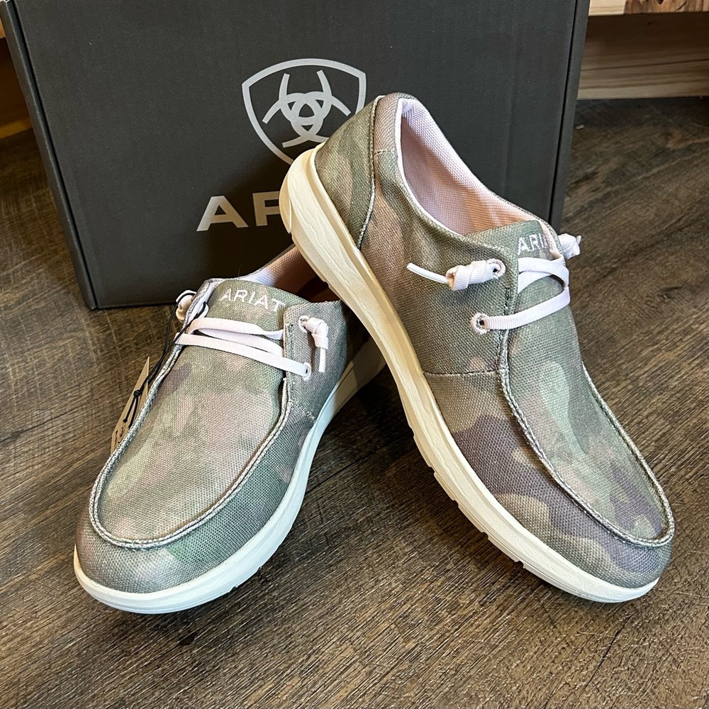 Ariat Hilo Women’s size 9.5 Camouflage Casual Shoes